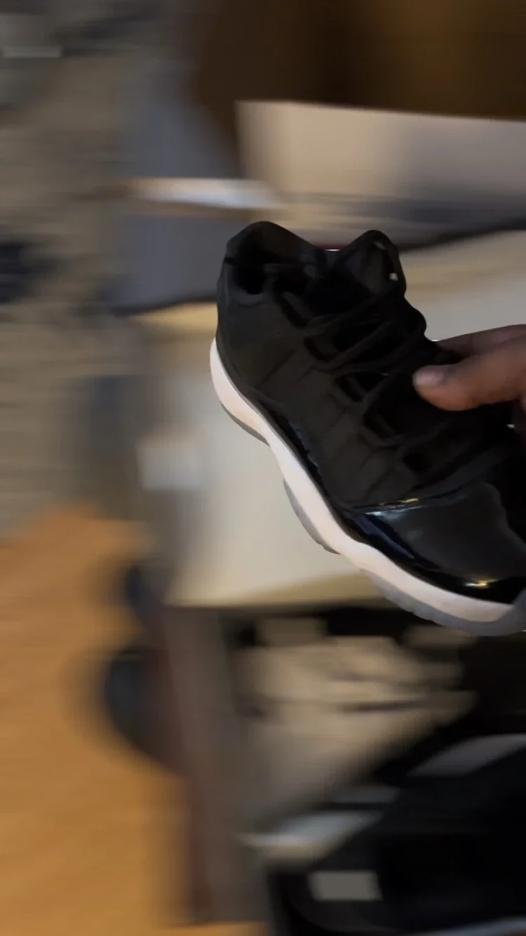 Jordan 11 Retro Low Size ( 6Y/7.5W )